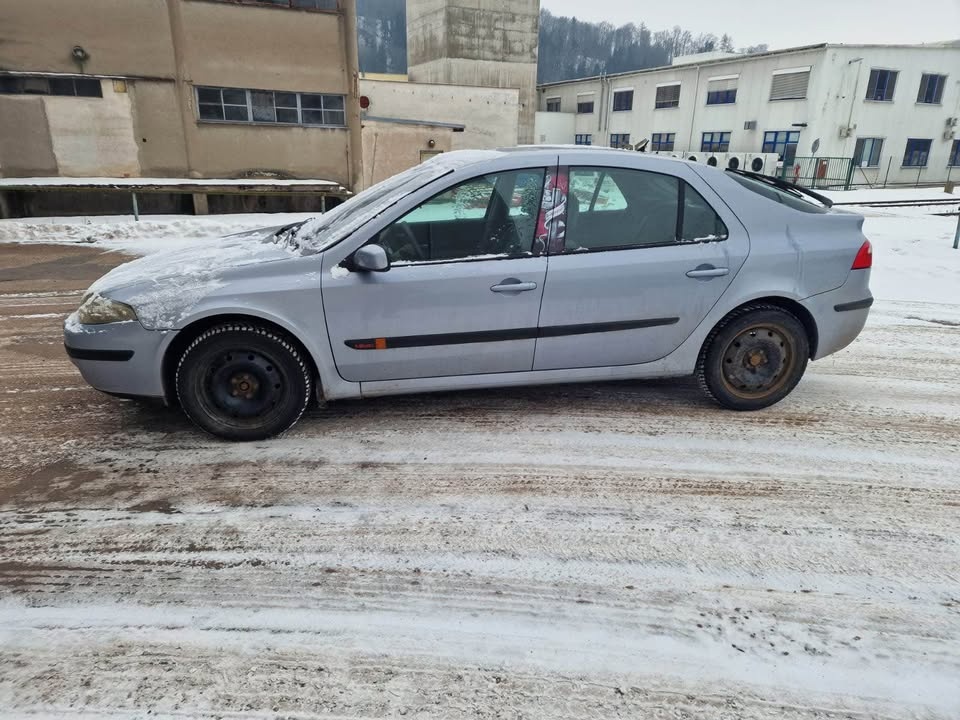 Renault Laguna. 1.9 nafta - 2
