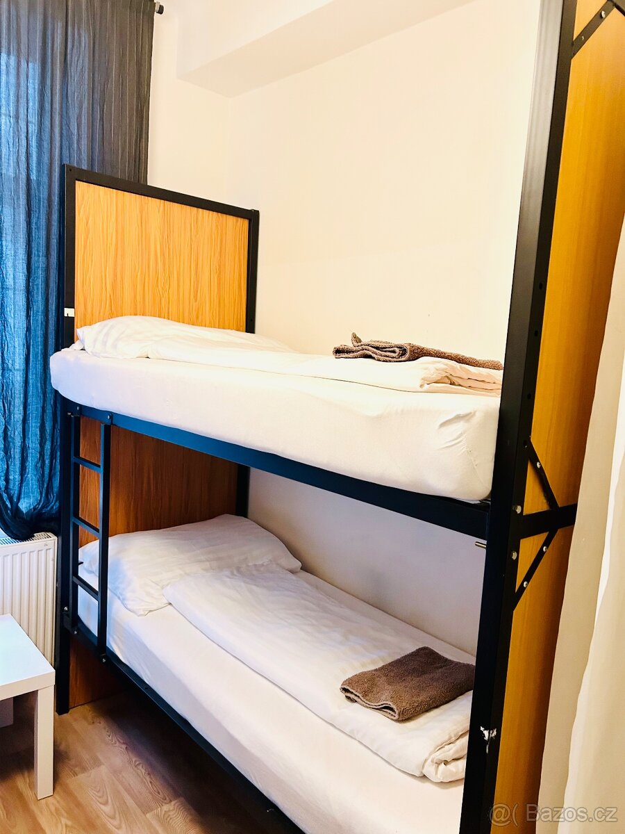 Prodej: Moderní, Pevná Patrová Postel – Ideální pro Ubytovny - 2