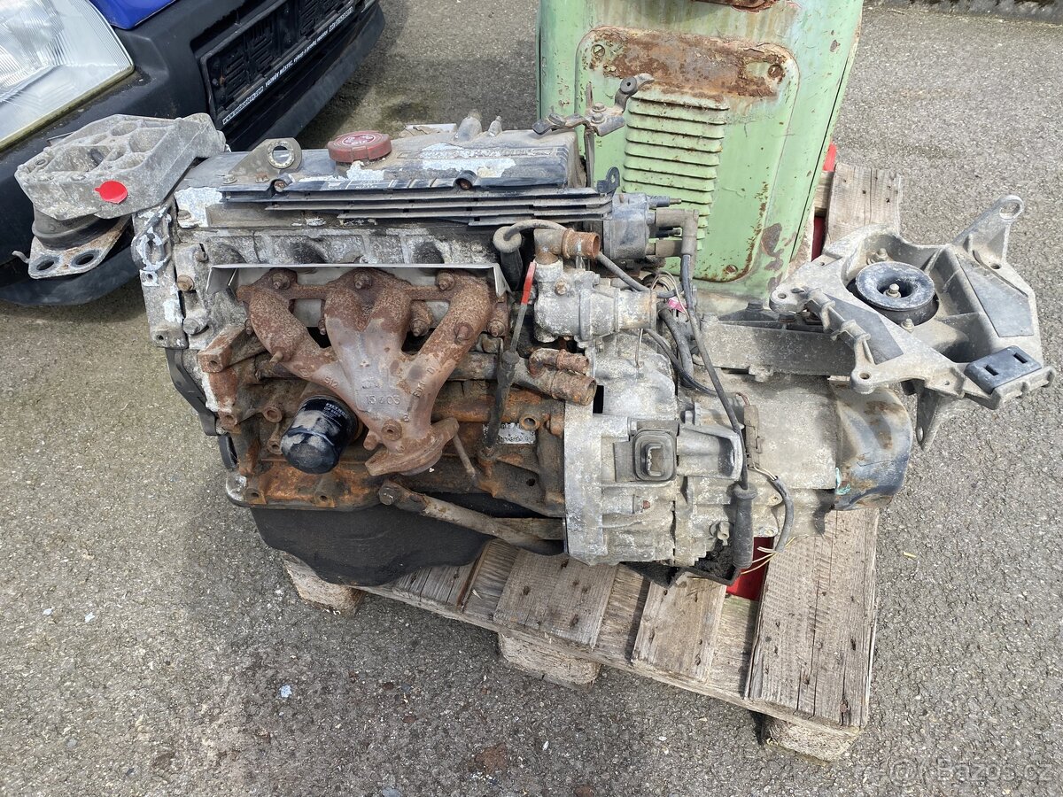 Renault clio I motor + převodovka E7FB7 - 2