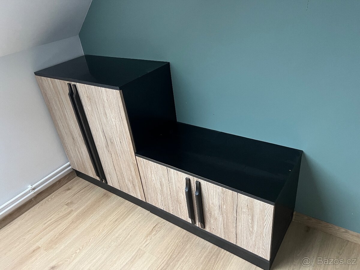 Obývací stěna/nábytek - 2