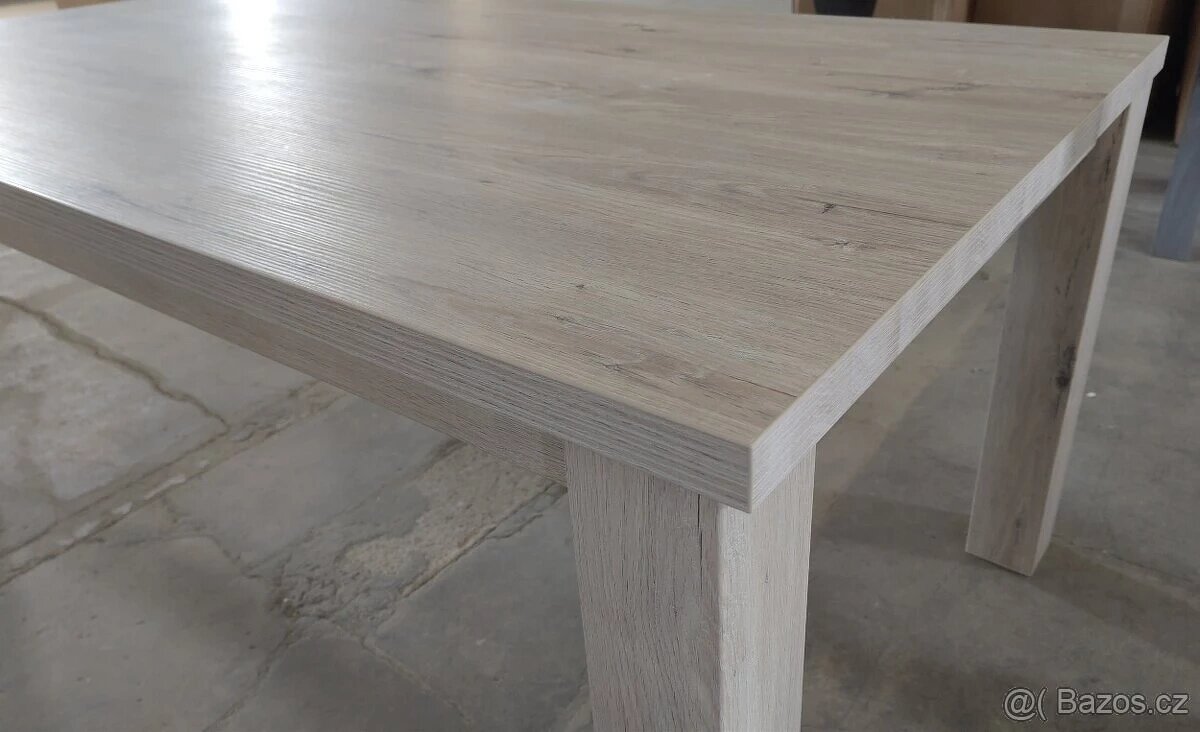 Jídelní stůl NOVÝ - SLEVA - 2