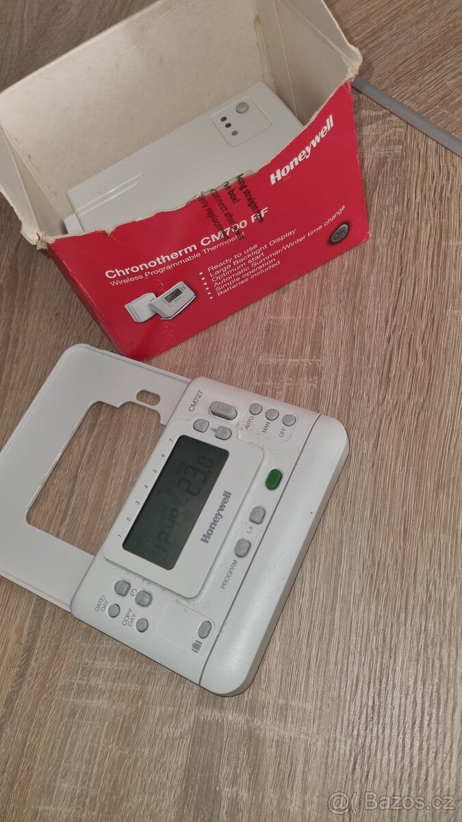 Termostat pokojovy. - 2