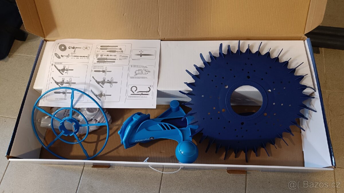 Nepoužitý poloautomatický vysavač Mavix 4 - 2