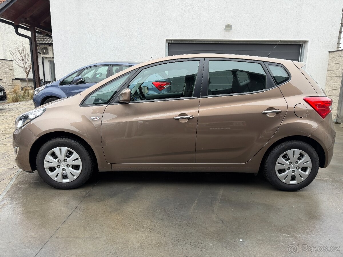 HYUNDAI iX20 1.4i 66 KW 1.MAJITEL,2XKOLA,PO VELÉM SERVISE - 2