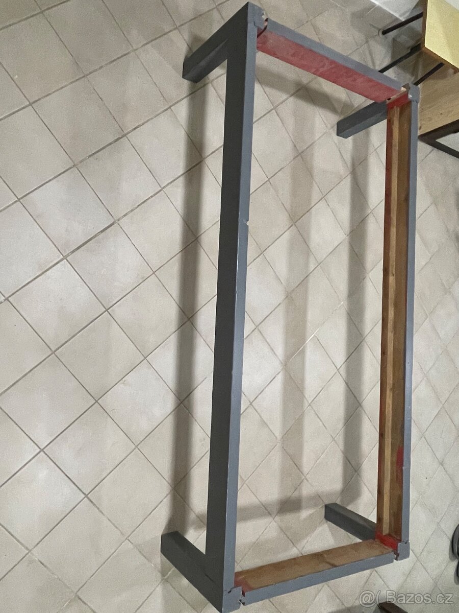 Prodám skelet dřevěné pohovky (gauč) - 2