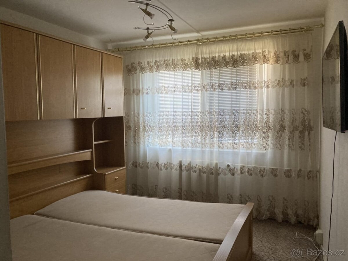 Postel s nástavbou - 2