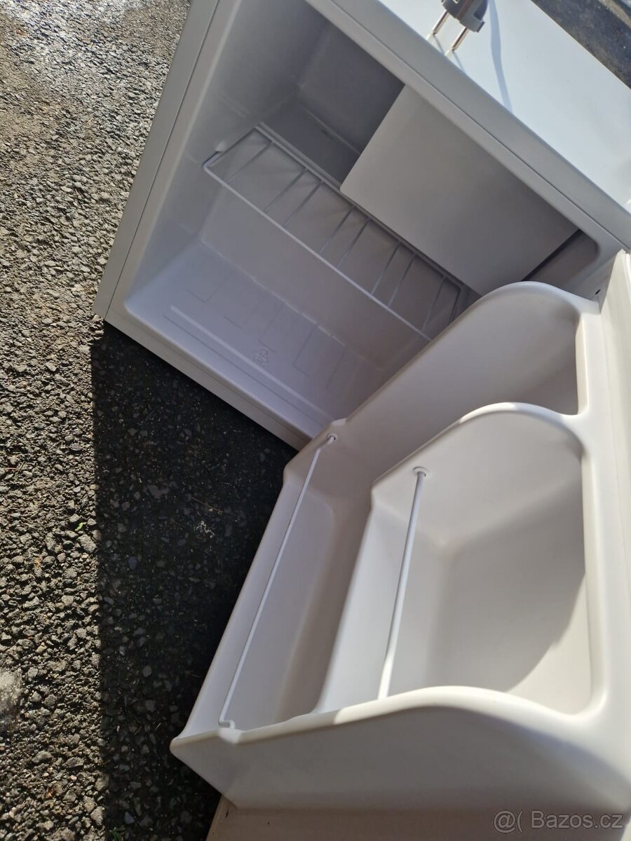 Mini lednice - minibar - 2