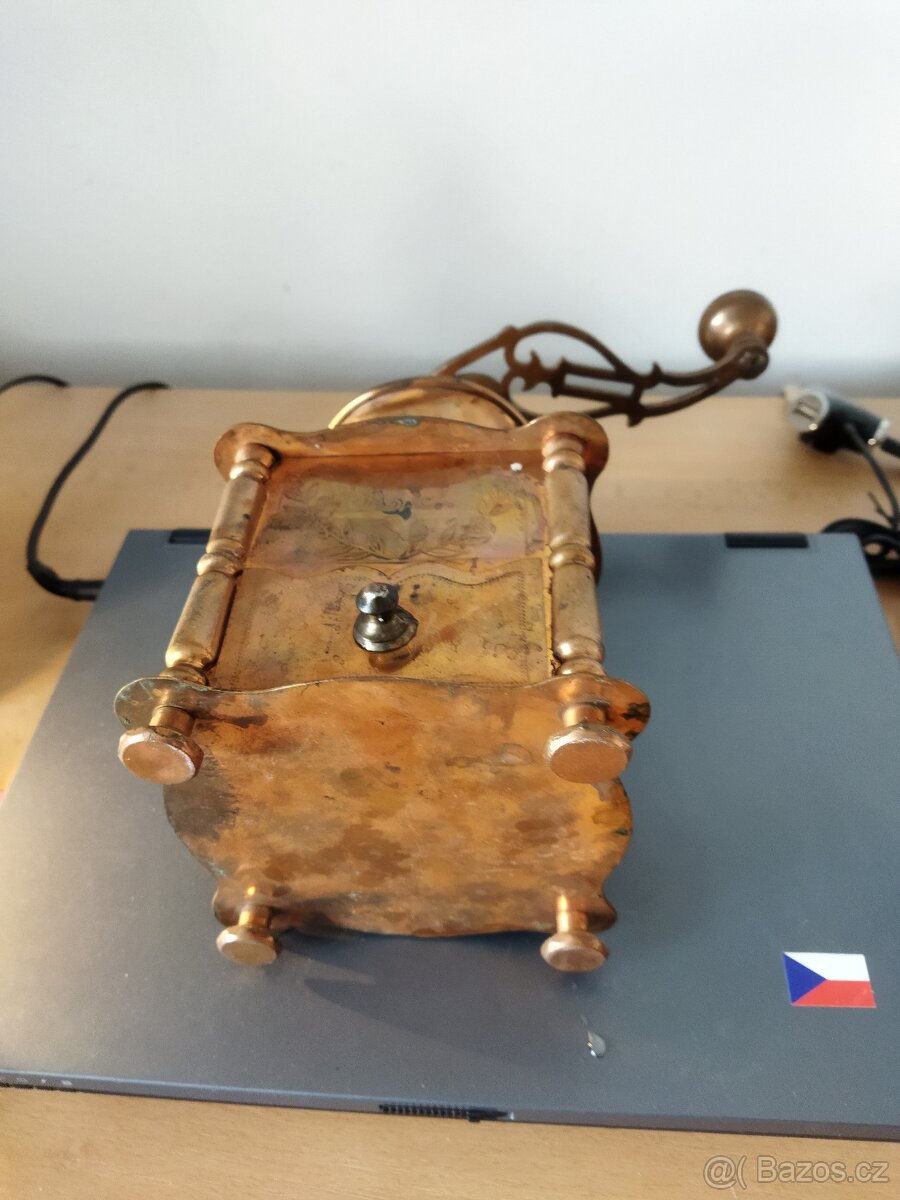 krásný mosazný mlýnek - 2