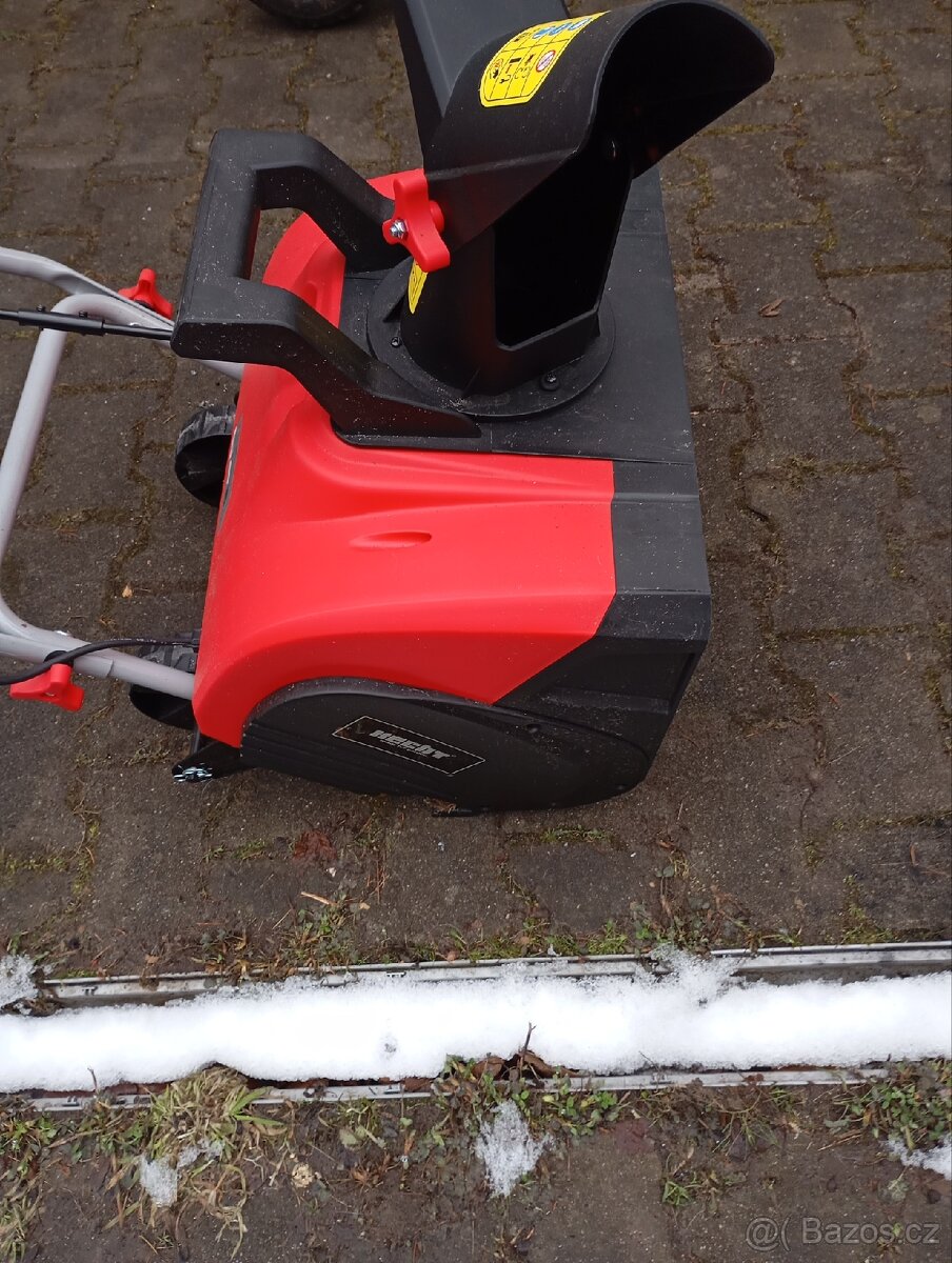 Prodám elektrickou frézu na sníh - 2