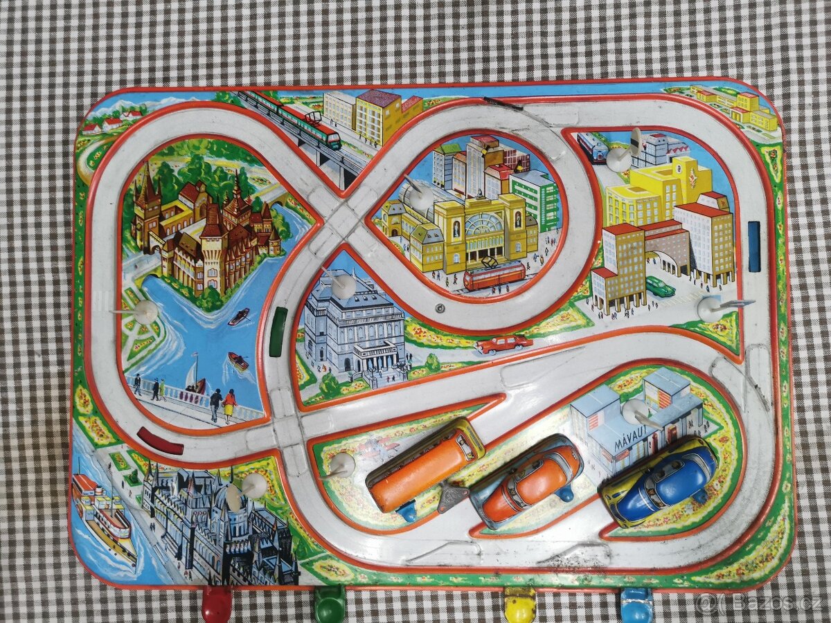 Maďarská plechová autodráha - 2