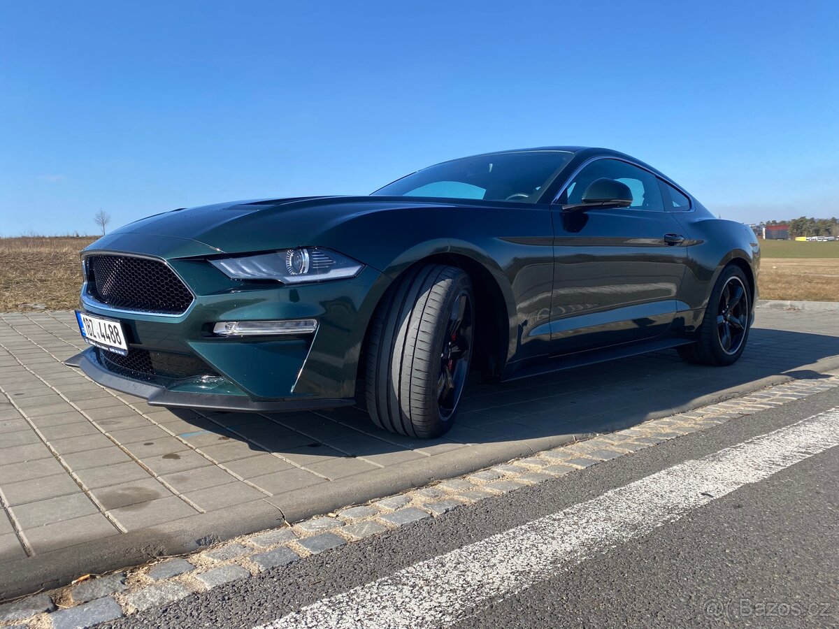 Prodám Ford Mustang BULLITT 13000km - 2