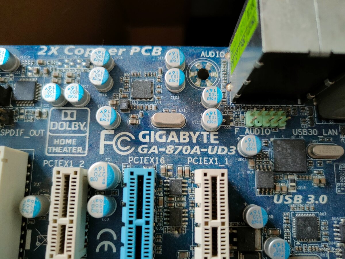 Gigabyte GA-870A-UD3 + CPU AMD Athlon II X4 - 2