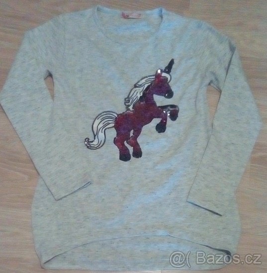 TRIKO MĚNÍCÍ VELIKOST134/140 - 2