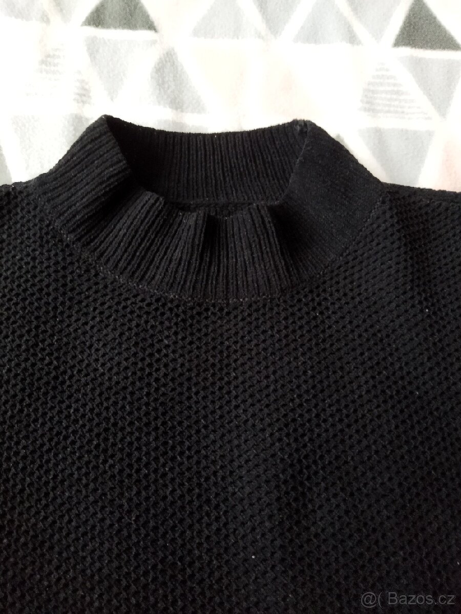 Černý svetr vel. M - 2