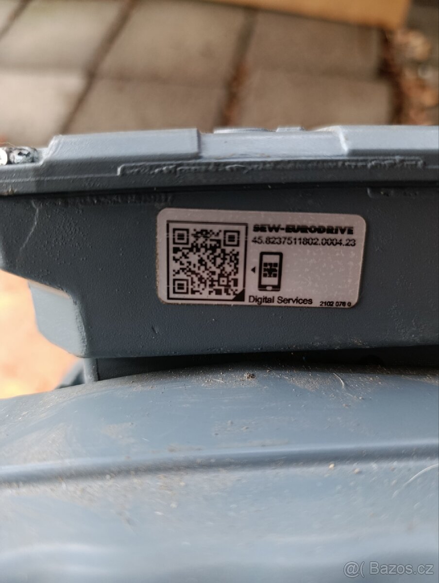 Prodám 3ks velmi zachovalé motory - 2