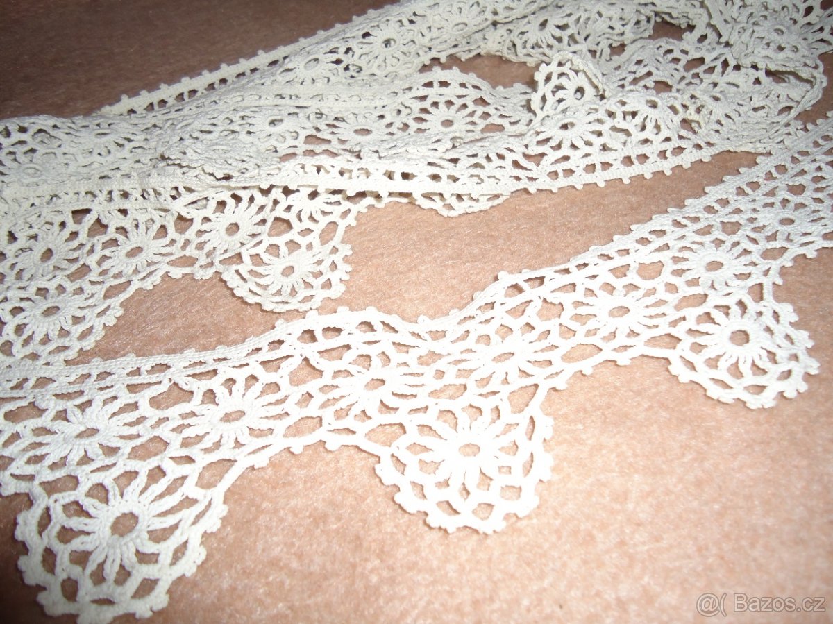 různé krajky, dečky - 2