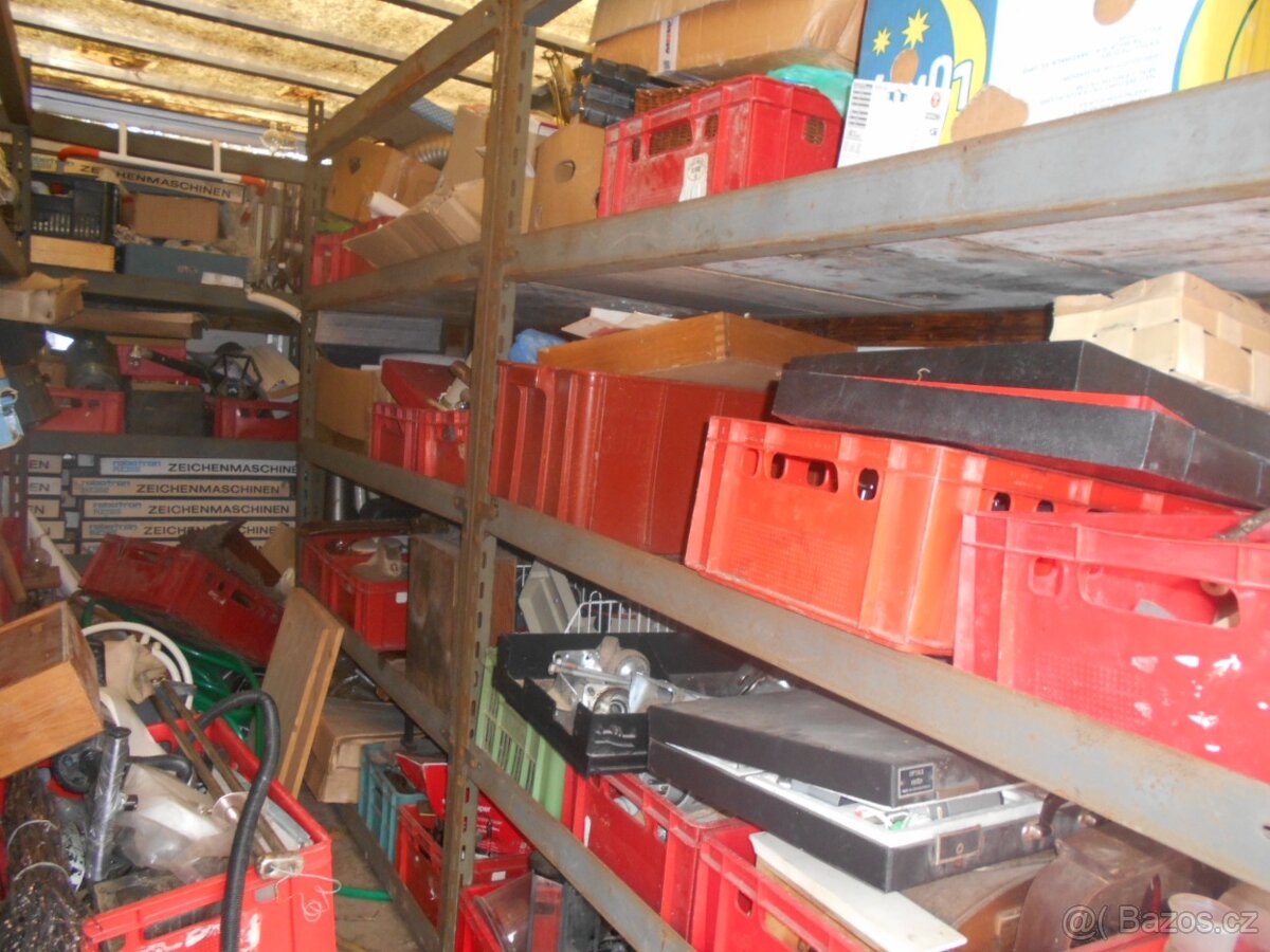 Starší regály, - 2