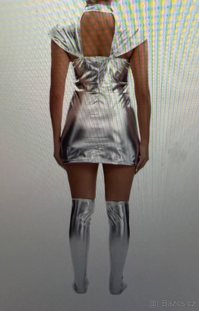 Stribrne saty leskle 165-169cm vyska - 2