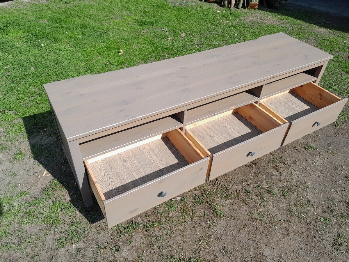 Ikea TVstolek Hemnes - 2
