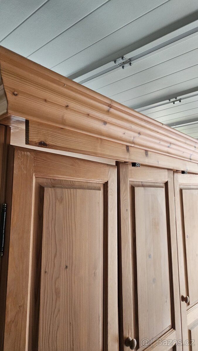 Komoda rustikální - 2