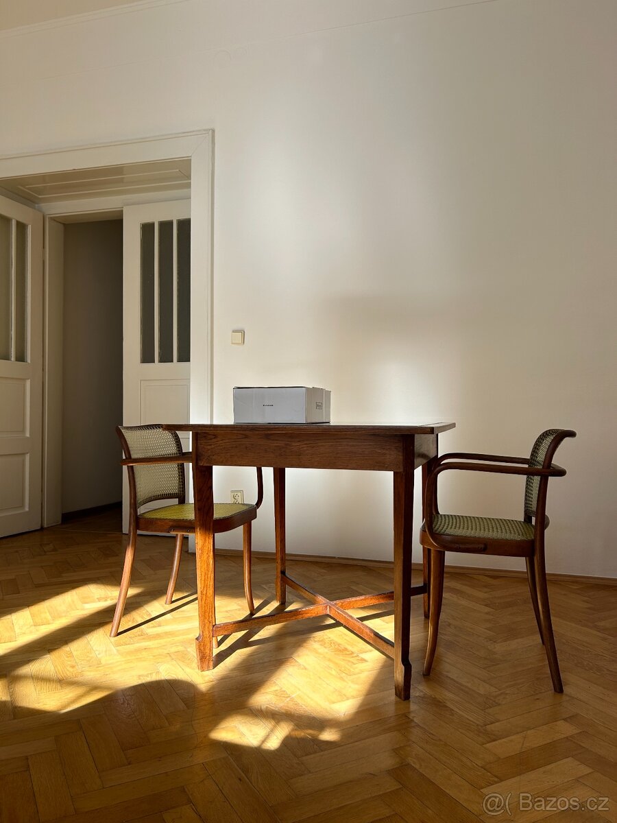 Starožitný dřevěný karetní / jídelní stůl - 2