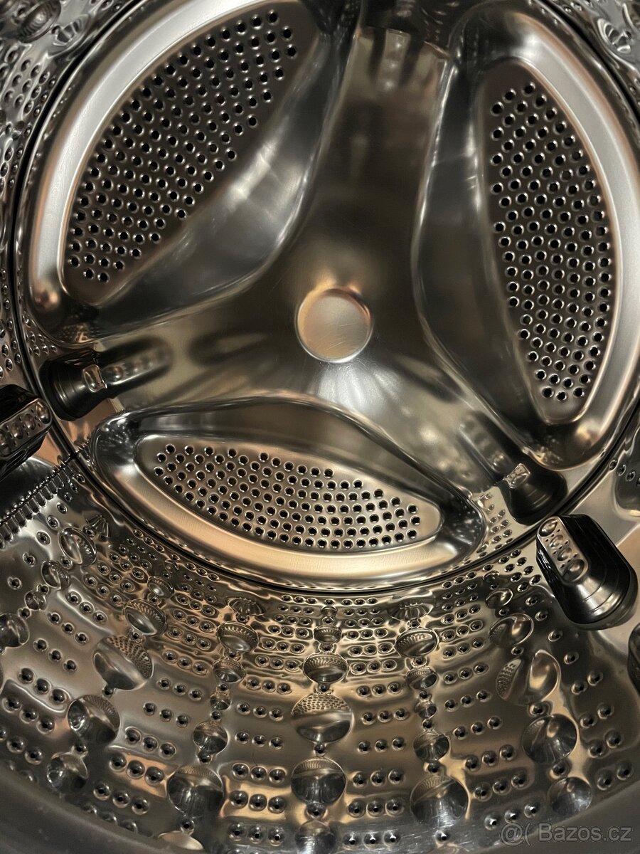 Pračka LG F4WT409AIDD – parní, 9 kg - 2