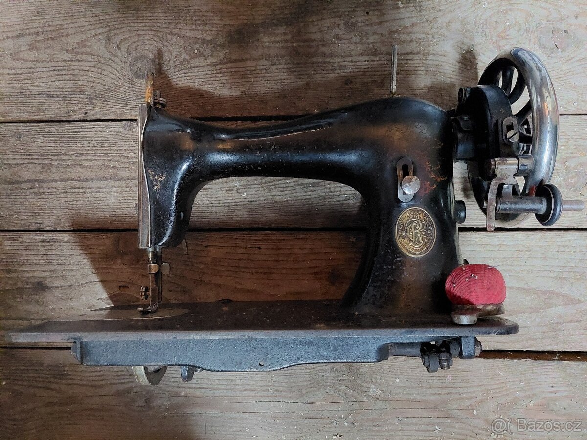 Šicí stroj - 2