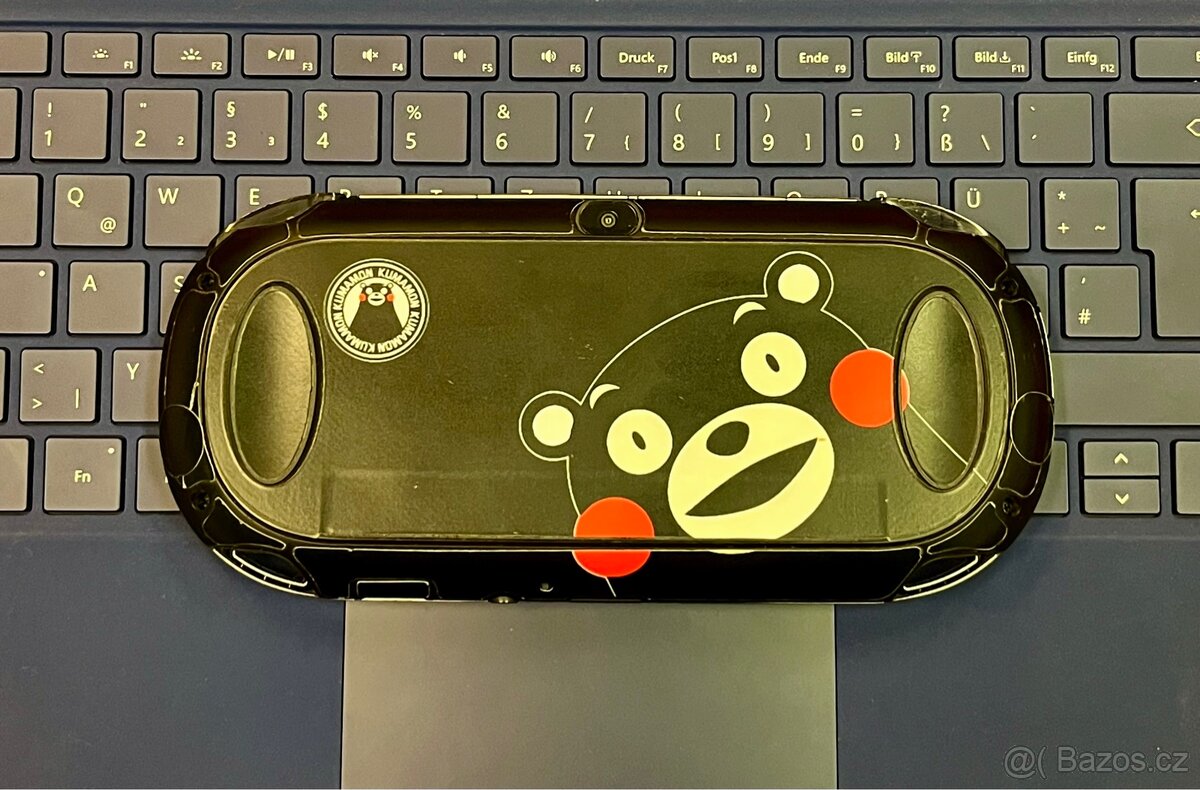 Sony PlayStation Vita 1000 (3G + Wi-Fi, 64GB SD) - 2