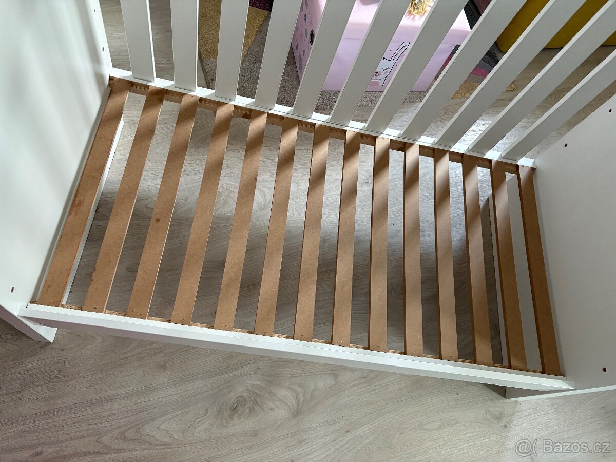 Luxusní dětská bílá moderní postýlka - 2