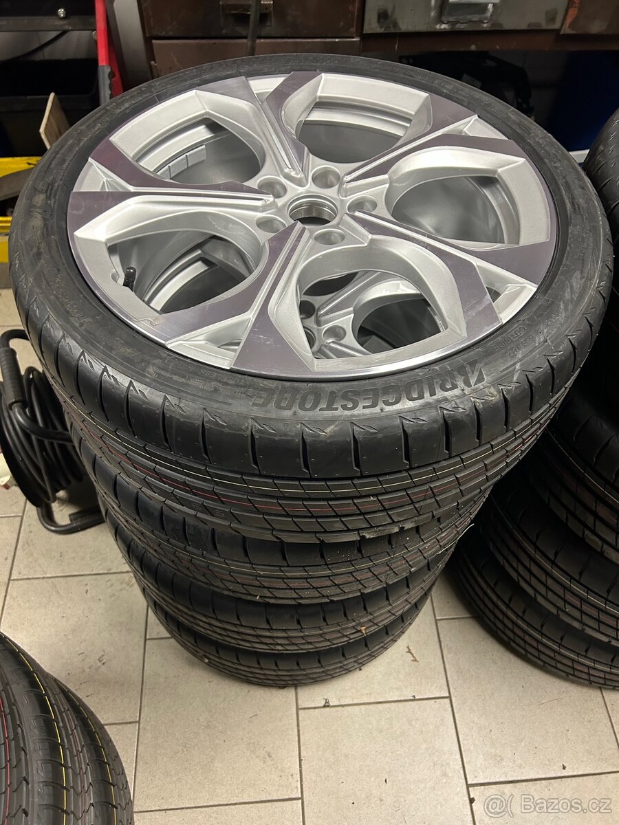 Originální ALU Škoda Octavia IV RS Elias 19” 225/40 R19 - 2