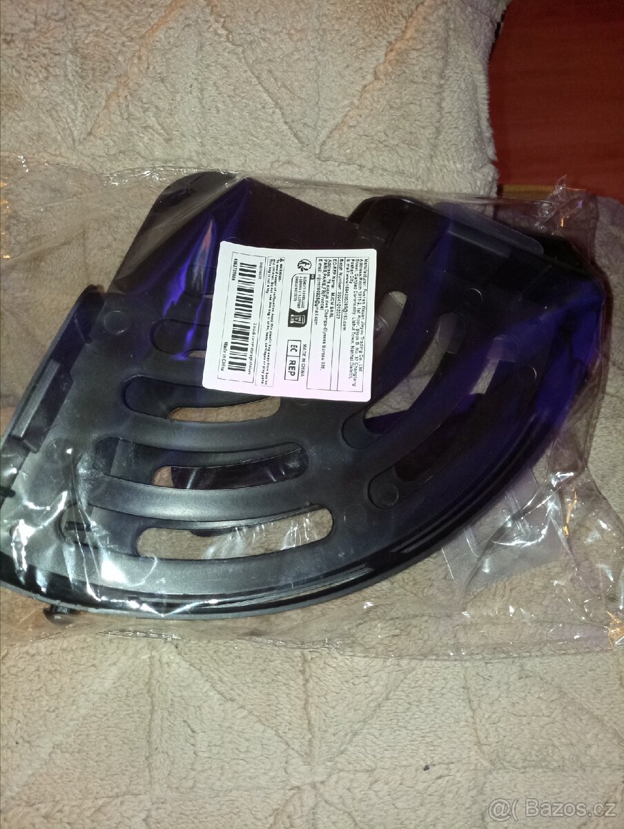 Nové rohové poličky do koupelny - 2