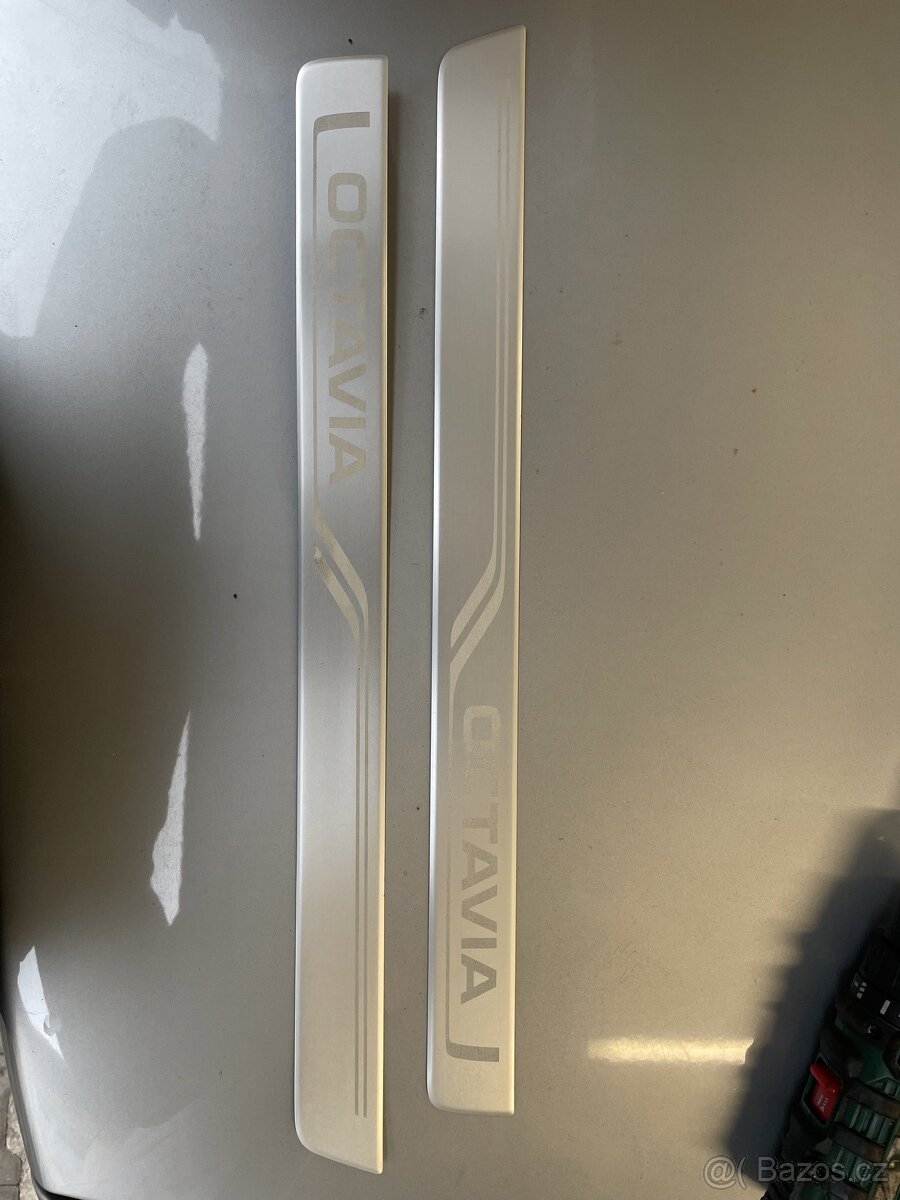 Prodám práhové lišty Škoda Octavie - 2