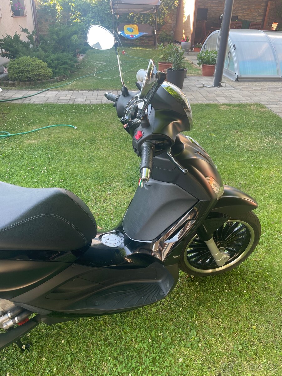 PIAGGIO Beverly 300 Police - 2