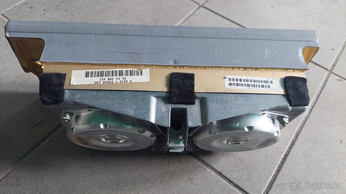 Mercedes W124 airbag spolujezdce - 2
