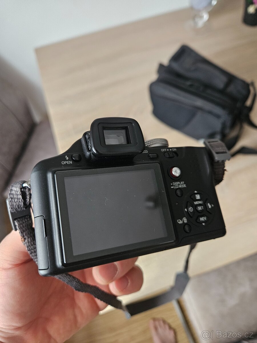 Prodám Panasonic Lumix DMC-FZ8 - 2