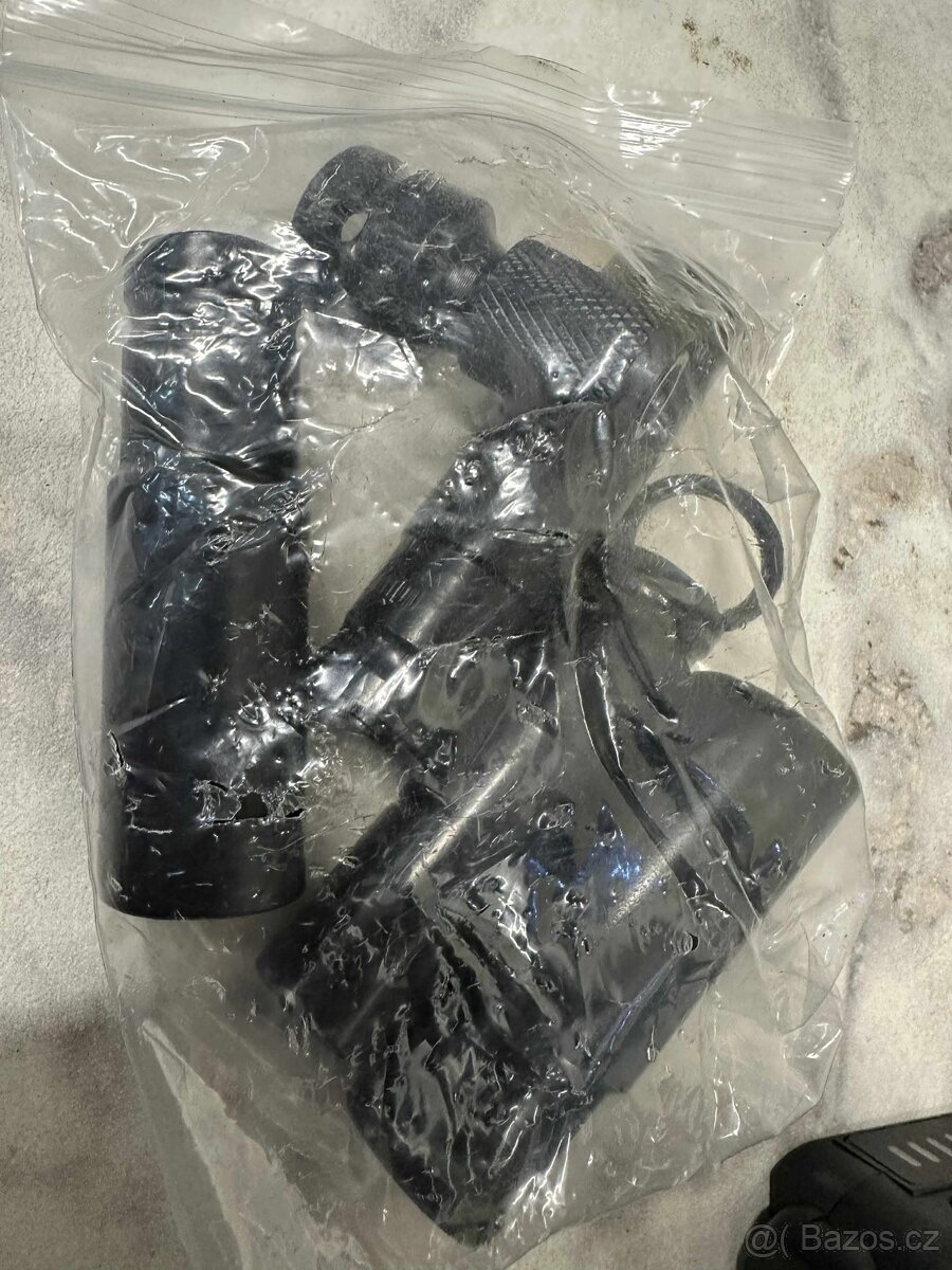 Aku rázový utahovák (588) - 2