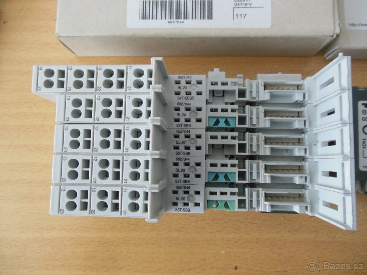 TURCK patice sokly a moduly karty. - 2