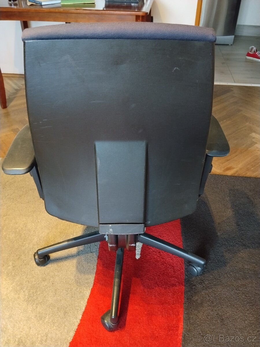 Kancelářská židle - 2