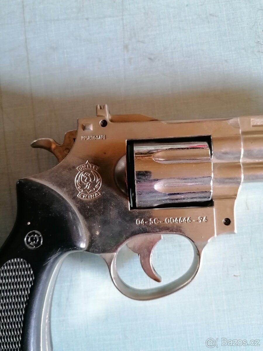 Pistole zapalovač - 2