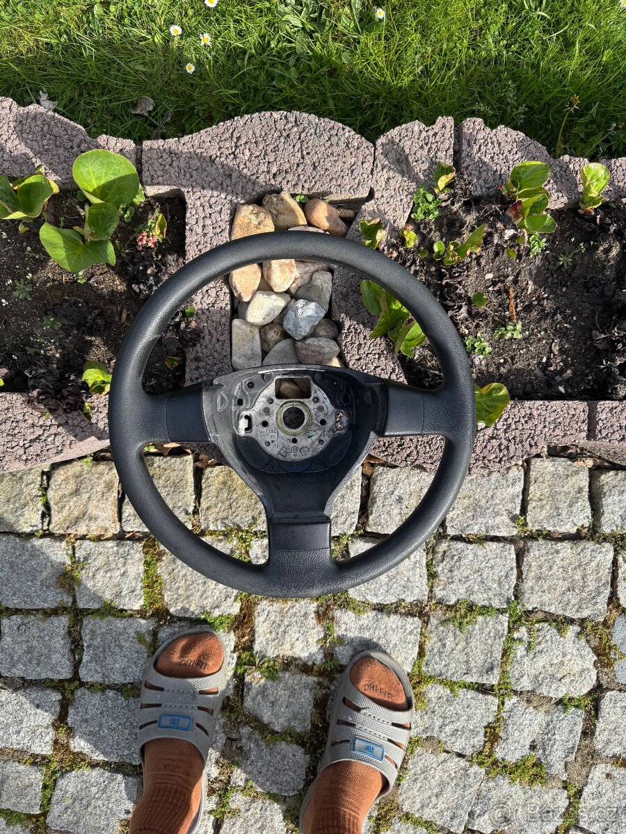 Volant VW Golf 5 - 2