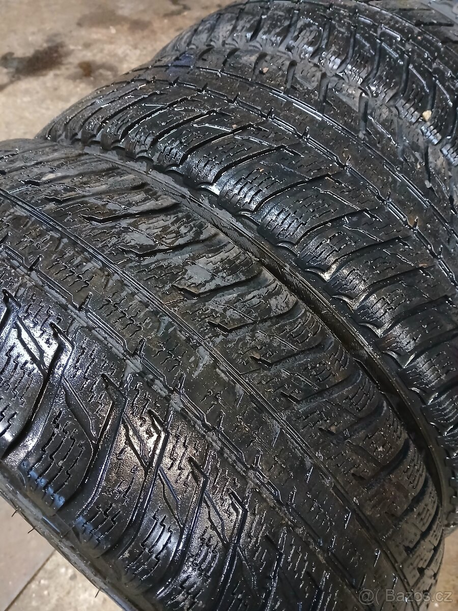 215/70 r16 Zimní SUV - 2