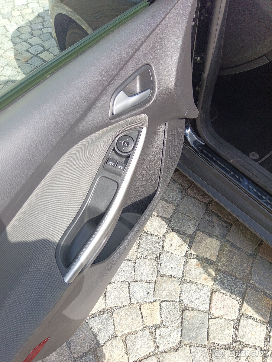 Ford Focus kombi - 2