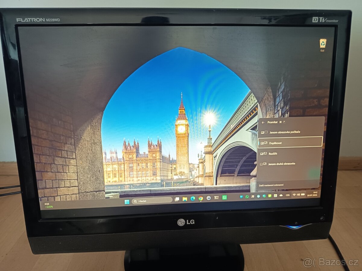 LG Flatron LG M228WD TV/monitor - 2