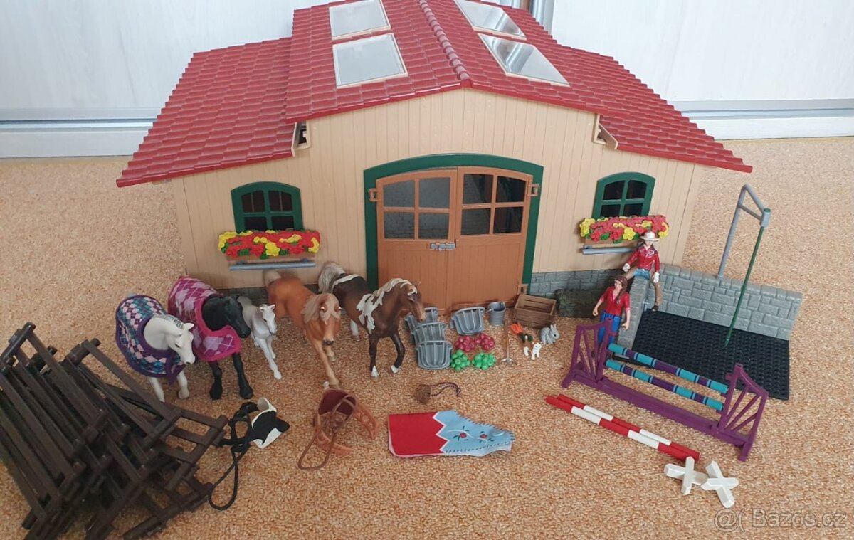 Schleich Stáj s koňmi kompletní a mycí kout pro koně - 2