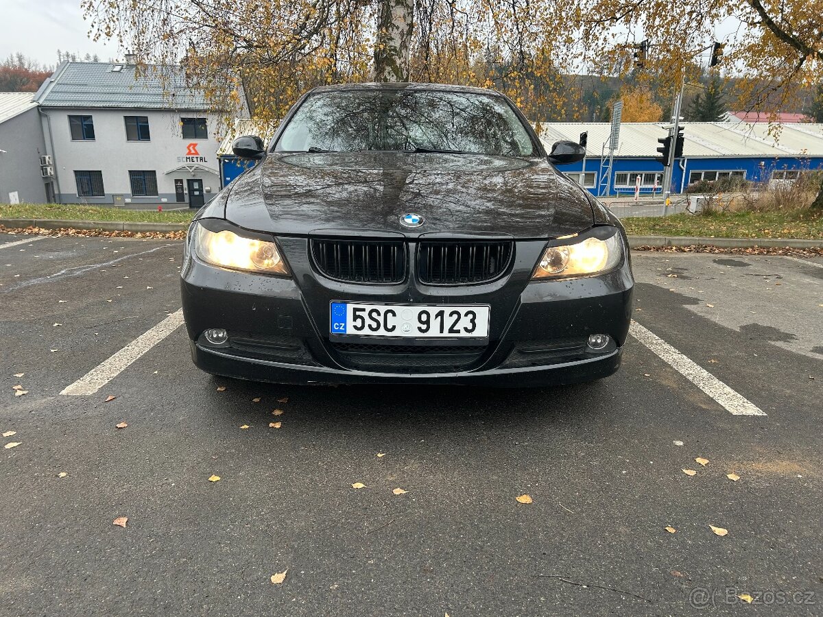 BMW E90 318i - 2