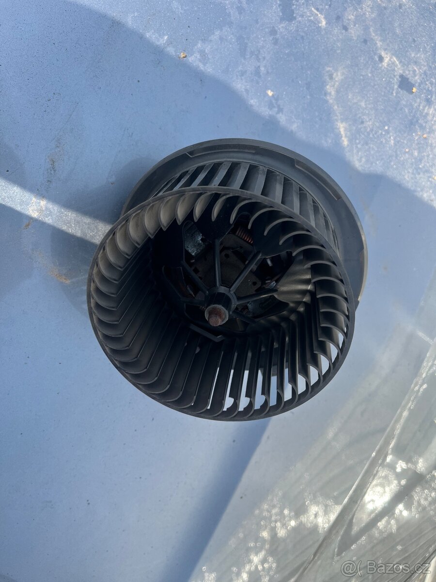 Náhradní díly škoda Octavie dva - 2