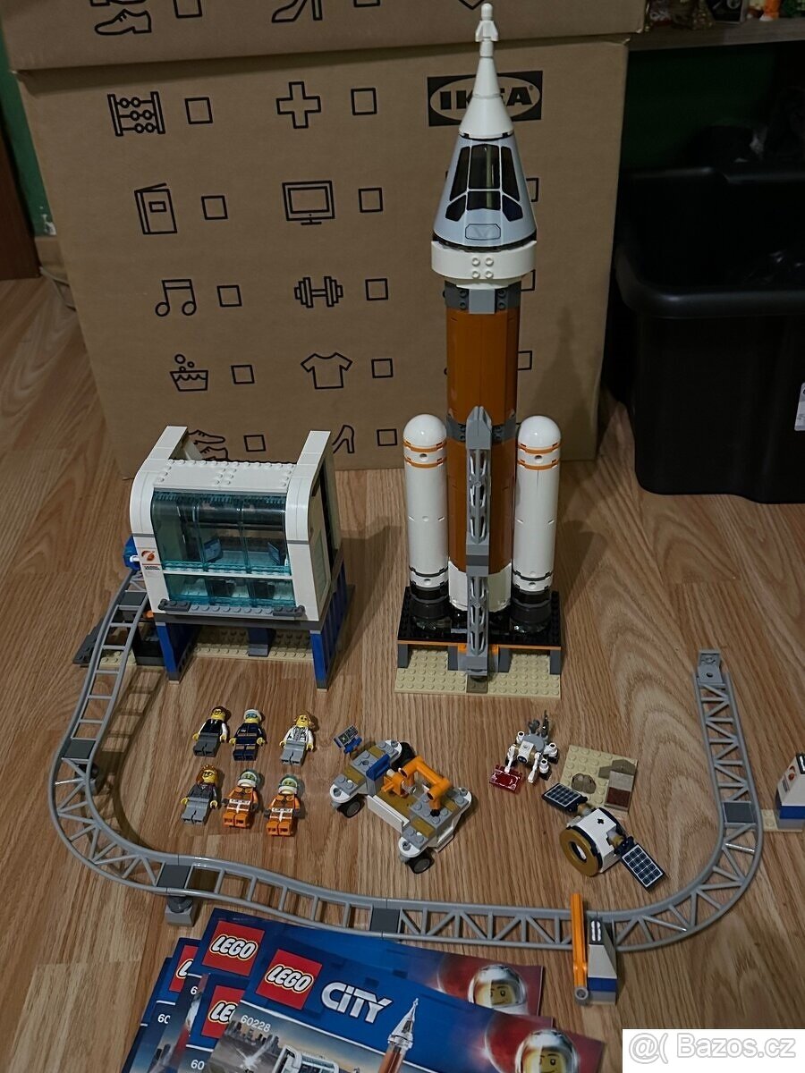 Lego Space 60228 raketová základňa s navodmi - 2
