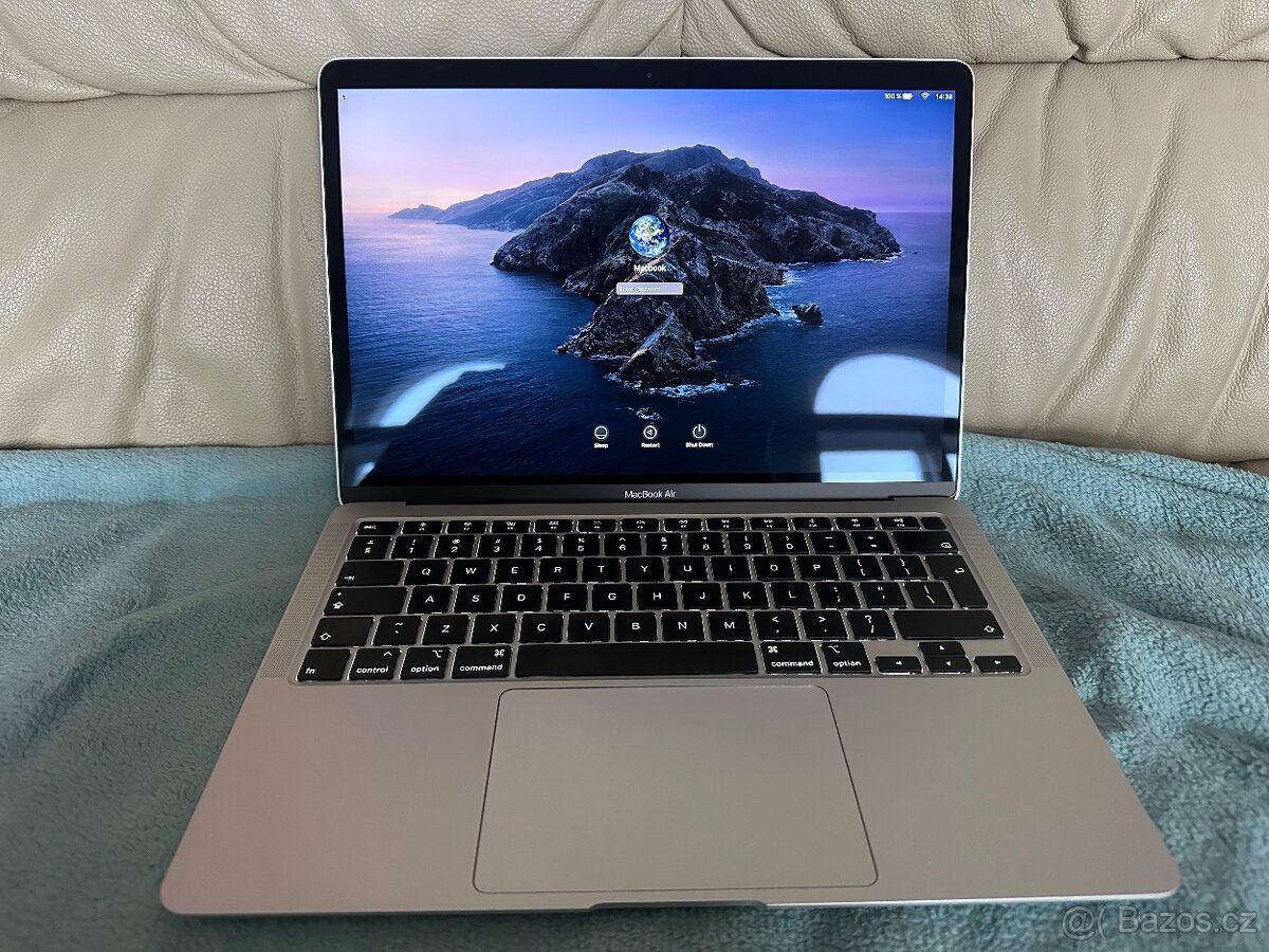 MacBook Air 2020 - i5 - na opravu / díly - 2