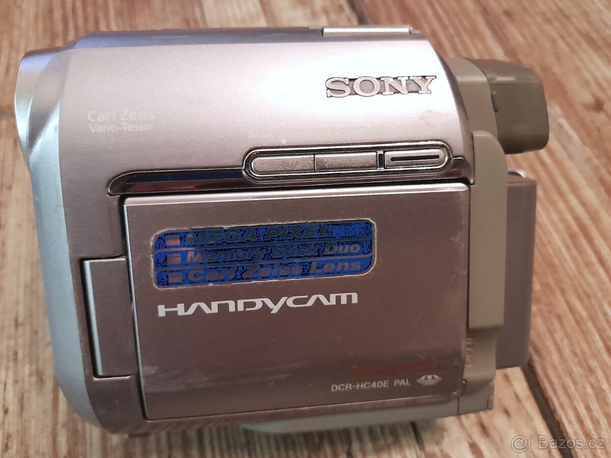 Nabízím videokameru Sony - 2
