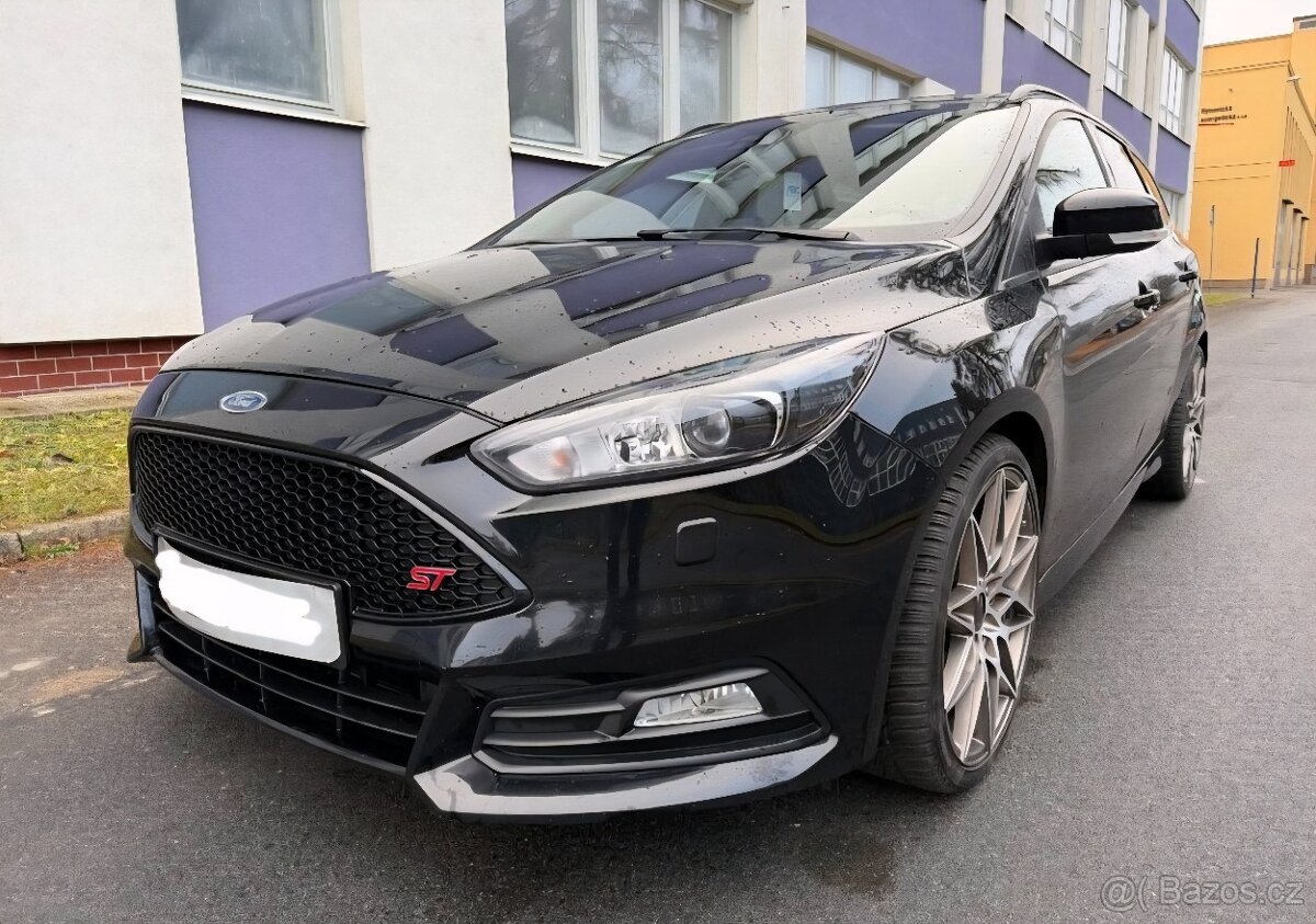 Ford Focus ST 250 ecoboost - 2